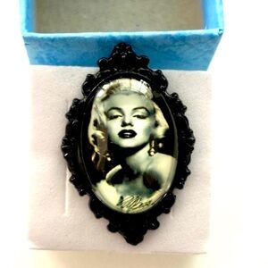 Black and White Marilyn Monroe Adjustable Ring, Handmade, NWT, Unworn